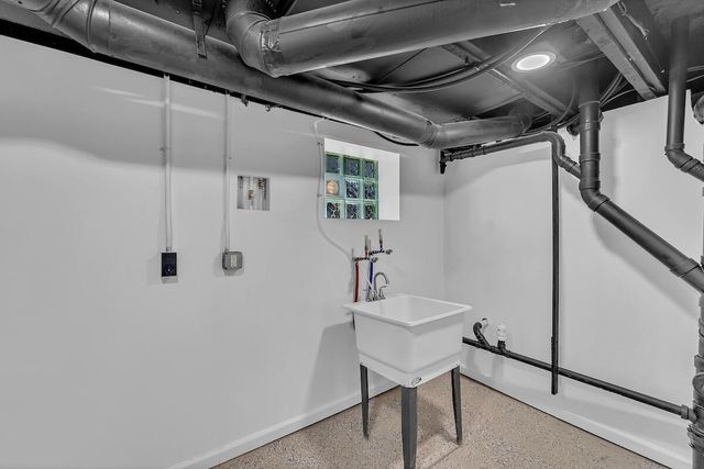 604 N 40th STREET, Milwaukee, WI 53208