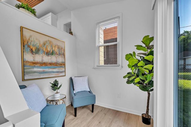 604 N 40th STREET, Milwaukee, WI 53208