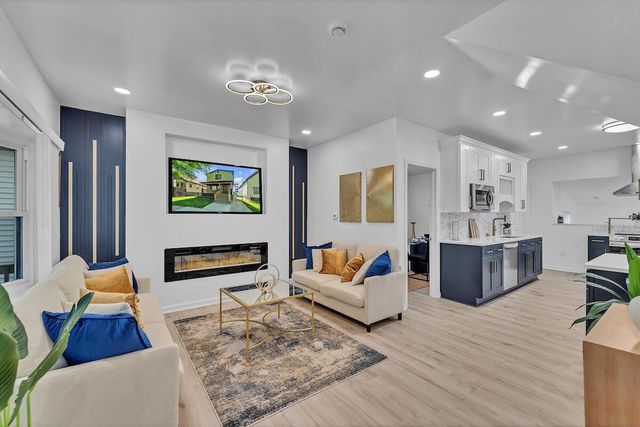 604 N 40th STREET, Milwaukee, WI 53208