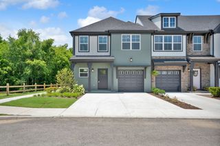 169 Rothwood PVT Drive, Hendersonville, TN 37075