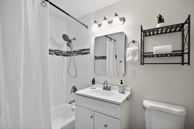 2434 SOUTHGATE SQ, Reston, VA 20191