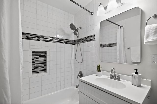 2434 SOUTHGATE SQ, Reston, VA 20191