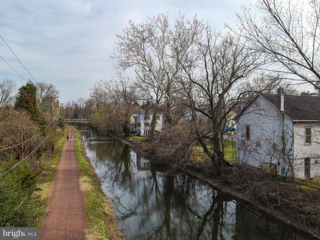 40 S CANAL ST, Yardley, PA 19067