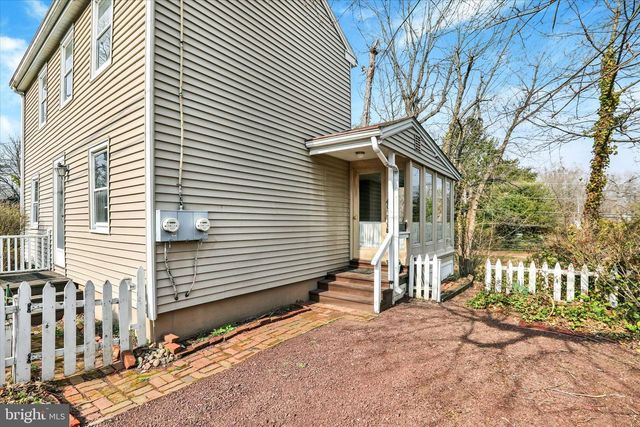 40 S CANAL ST, Yardley, PA 19067