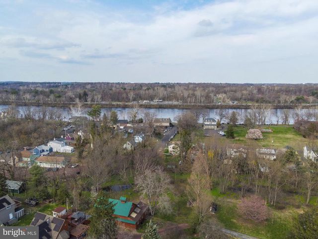 40 S CANAL ST, Yardley, PA 19067