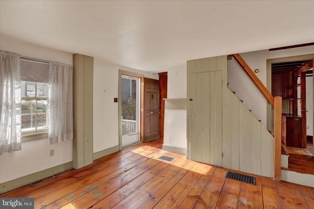 40 S CANAL ST, Yardley, PA 19067