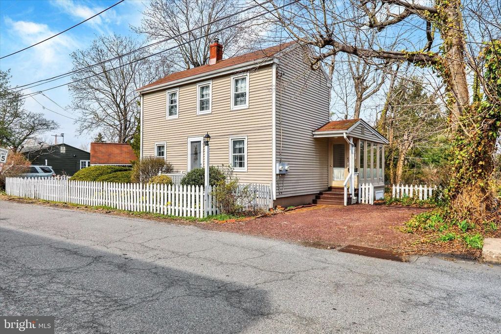 40 S CANAL ST, Yardley, PA 19067