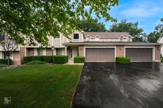 435 Somerset Court B, Aurora, IL 60504
