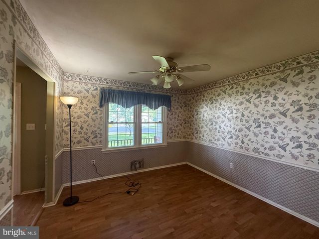 2 BERRYWOOD DR, Hamilton, NJ 08619