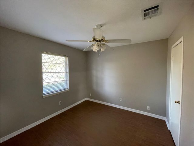 8826 Klondike Street, Houston, TX 77075