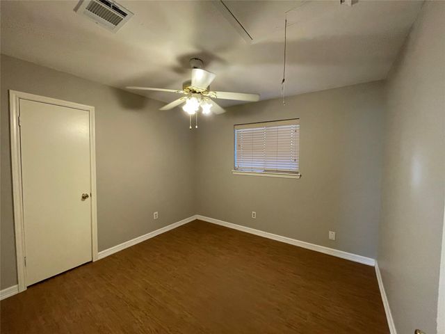 8826 Klondike Street, Houston, TX 77075