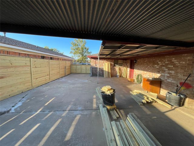 8826 Klondike Street, Houston, TX 77075