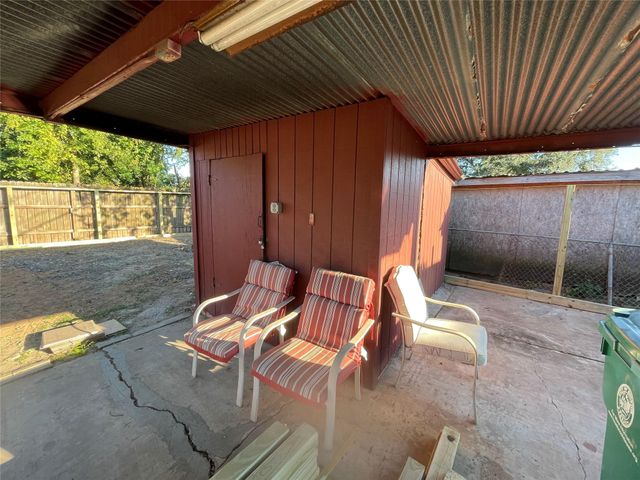 8826 Klondike Street, Houston, TX 77075