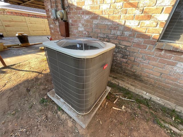 8826 Klondike Street, Houston, TX 77075