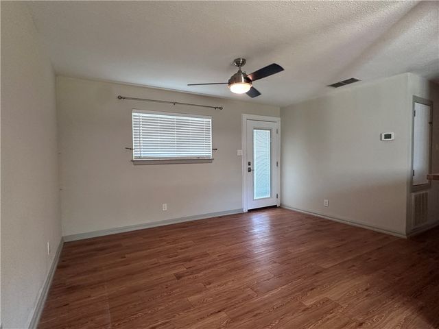 3926 Marlin Dr, Corpus Christi, TX 78418