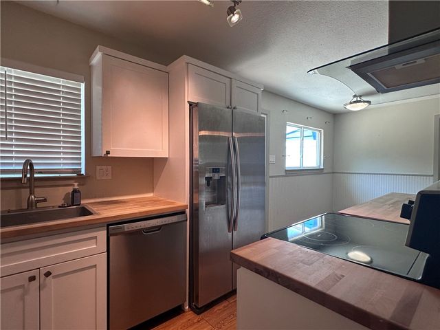 3926 Marlin Dr, Corpus Christi, TX 78418