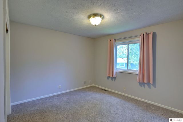 12917 Browne Street, Omaha, NE 68154