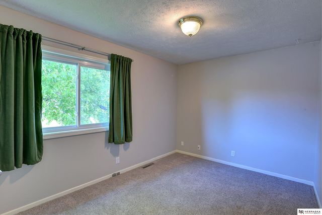 12917 Browne Street, Omaha, NE 68154