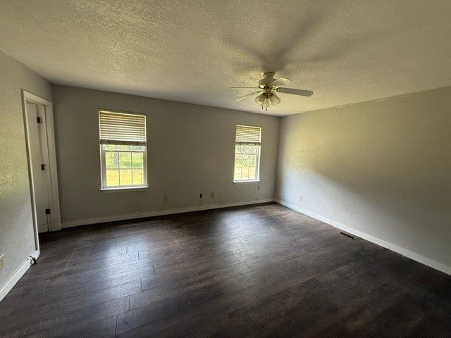 2139 Linker Mountain Road, Dover, AR 72837