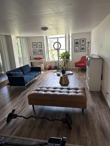 3720 Inverrary Dr 1L, Lauderhill, FL 33319