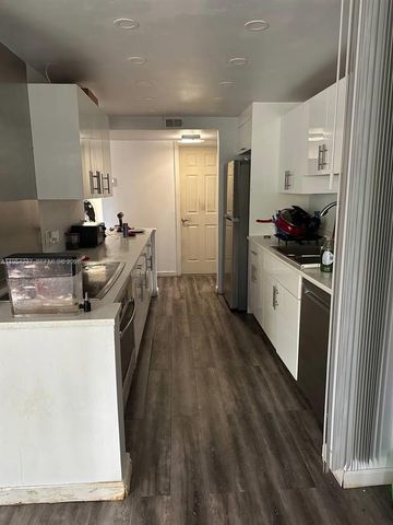 3720 Inverrary Dr 1L, Lauderhill, FL 33319