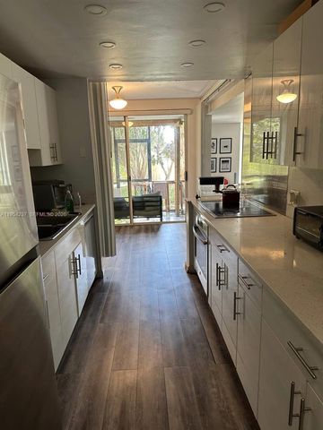 3720 Inverrary Dr 1L, Lauderhill, FL 33319