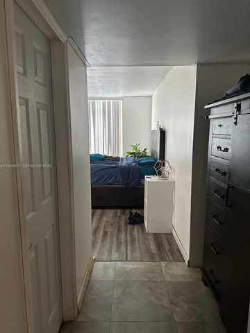 3720 Inverrary Dr 1L, Lauderhill, FL 33319