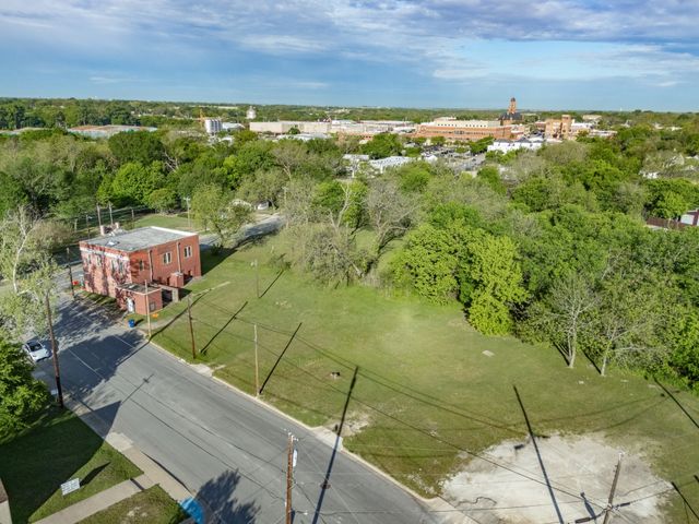105 Wyatt Street, Waxahachie, TX 75165