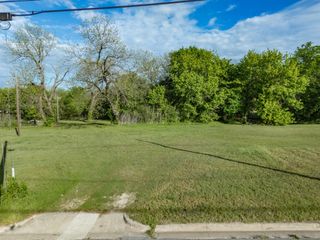 105 Wyatt Street, Waxahachie, TX 75165