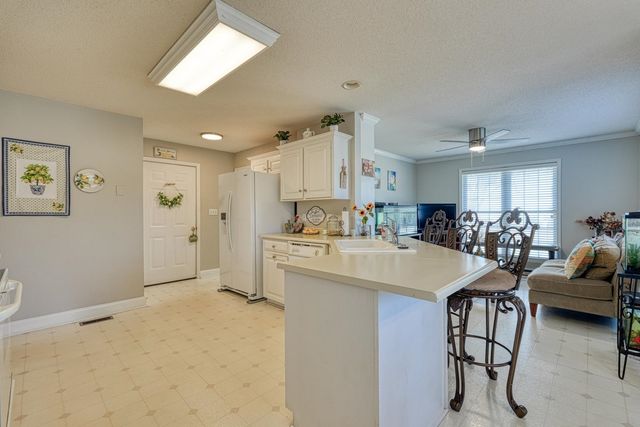 227 Saddlebrook Drive, Moore, SC 29369