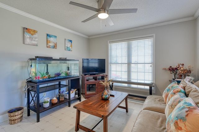 227 Saddlebrook Drive, Moore, SC 29369