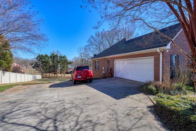 227 Saddlebrook Drive, Moore, SC 29369