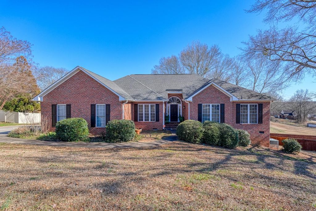 227 Saddlebrook Drive, Moore, SC 29369
