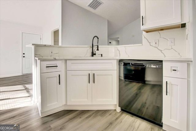 1528 Buckingham Place, Stockbridge, GA 30281