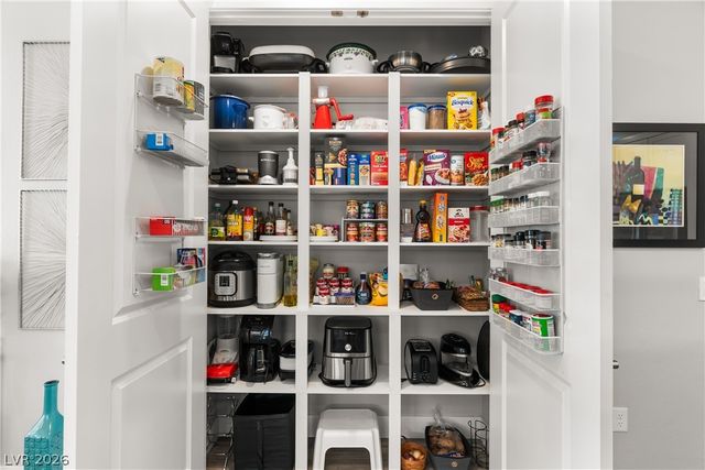 2375 Elmont Avenue, North Las Vegas, NV 89086