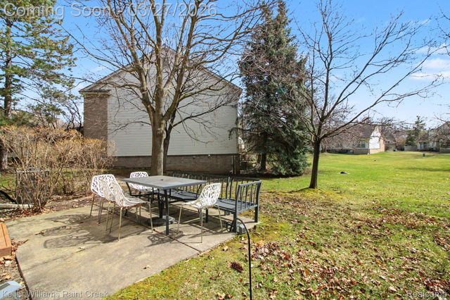 7365 Danbury Drive, West Bloomfield Charter Township, MI 48322