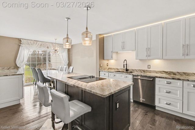 7365 Danbury Drive, West Bloomfield Charter Township, MI 48322