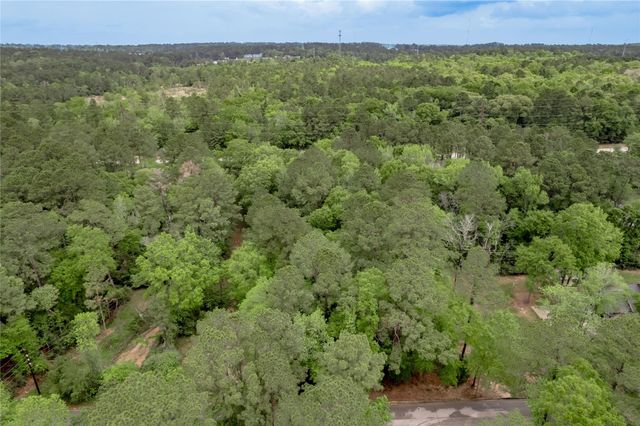 277 Broadmoor Drive, Huntsville, TX 77340