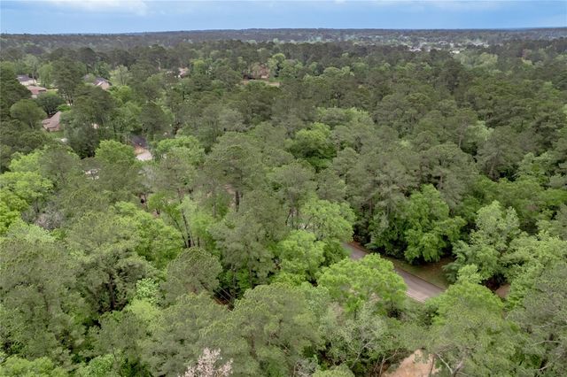 277 Broadmoor Drive, Huntsville, TX 77340