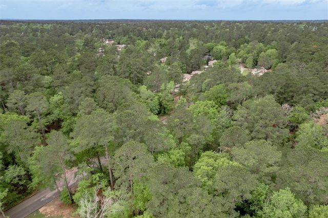 277 Broadmoor Drive, Huntsville, TX 77340