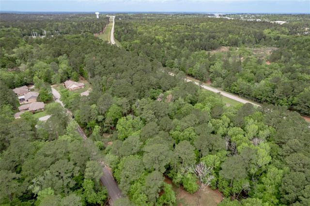 277 Broadmoor Drive, Huntsville, TX 77340