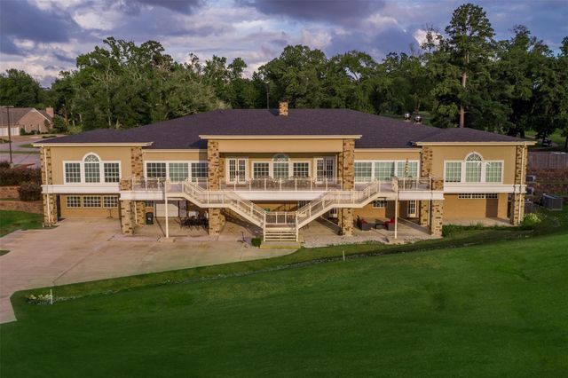 277 Broadmoor Drive, Huntsville, TX 77340