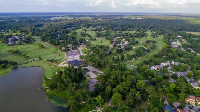 277 Broadmoor Drive, Huntsville, TX 77340