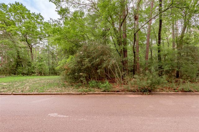 277 Broadmoor Drive, Huntsville, TX 77340