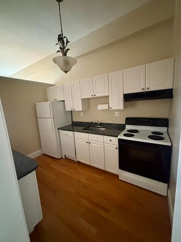 354 N. Main Street 202, Andover, MA 01810