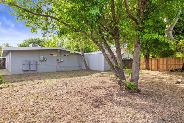 930 Beardsley Dr, West Sacramento, CA 95605