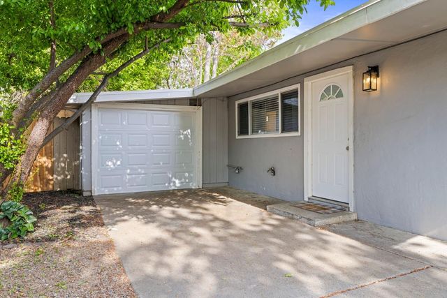 930 Beardsley Dr, West Sacramento, CA 95605