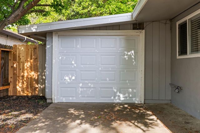 930 Beardsley Dr, West Sacramento, CA 95605