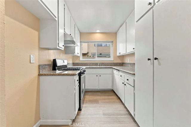 13435 Village, Cerritos, CA 90703