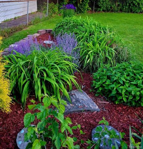 30917 Pardo Street, Garden City, MI 48135